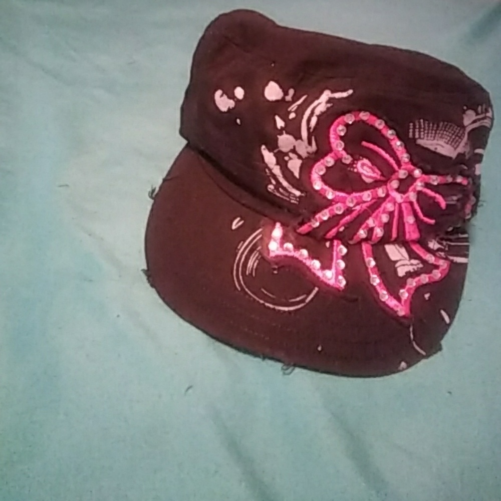 Black late 2000s vibe hat